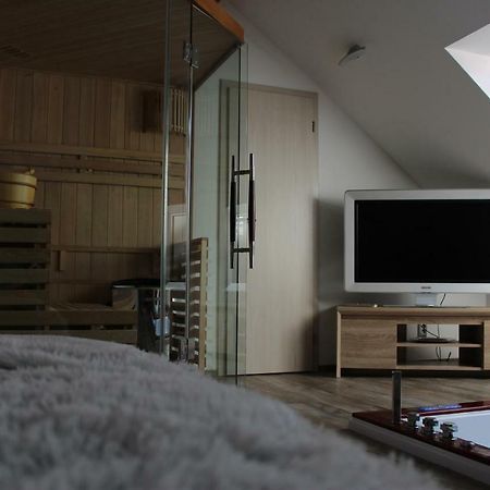 Romanticky Wellness Suite Hotel Heinz 도브리스 외부 사진