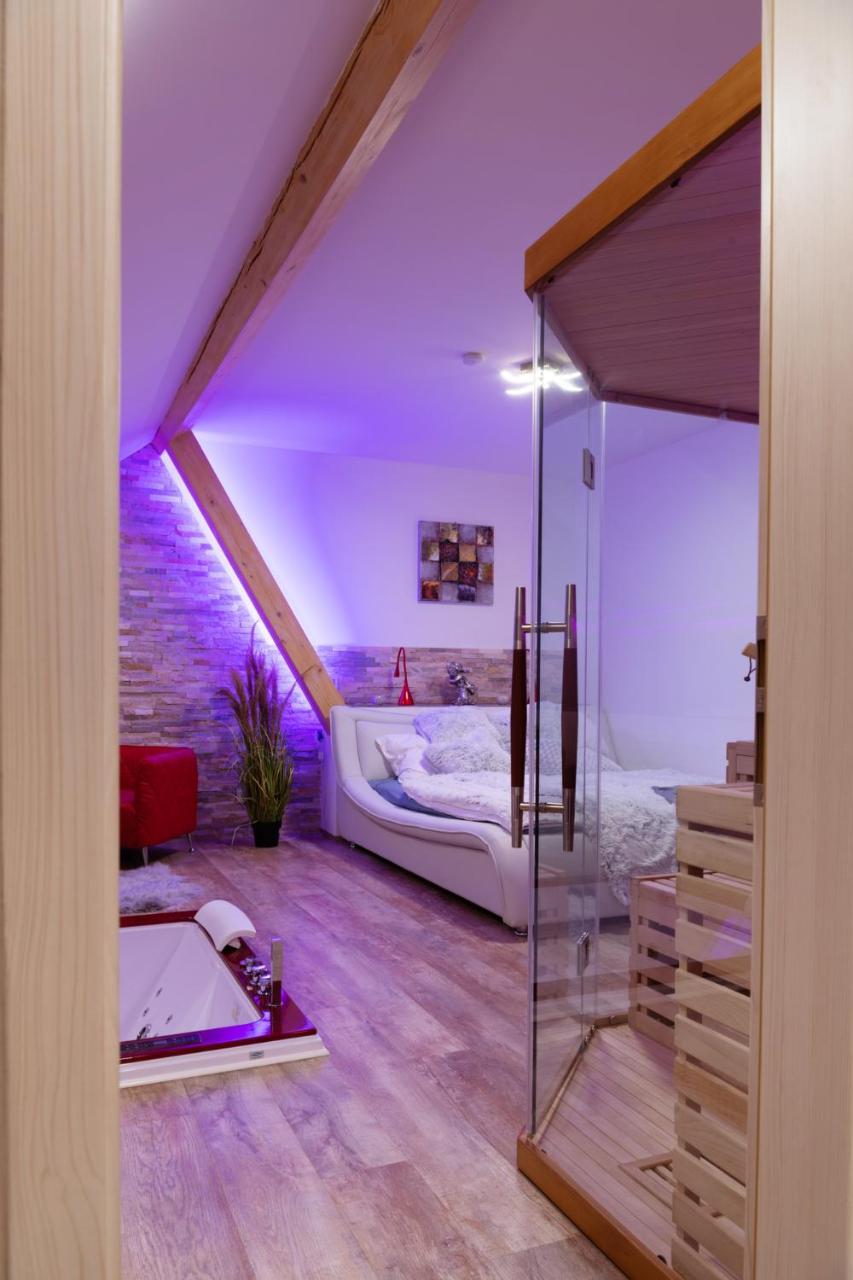 Romanticky Wellness Suite Hotel Heinz 도브리스 외부 사진