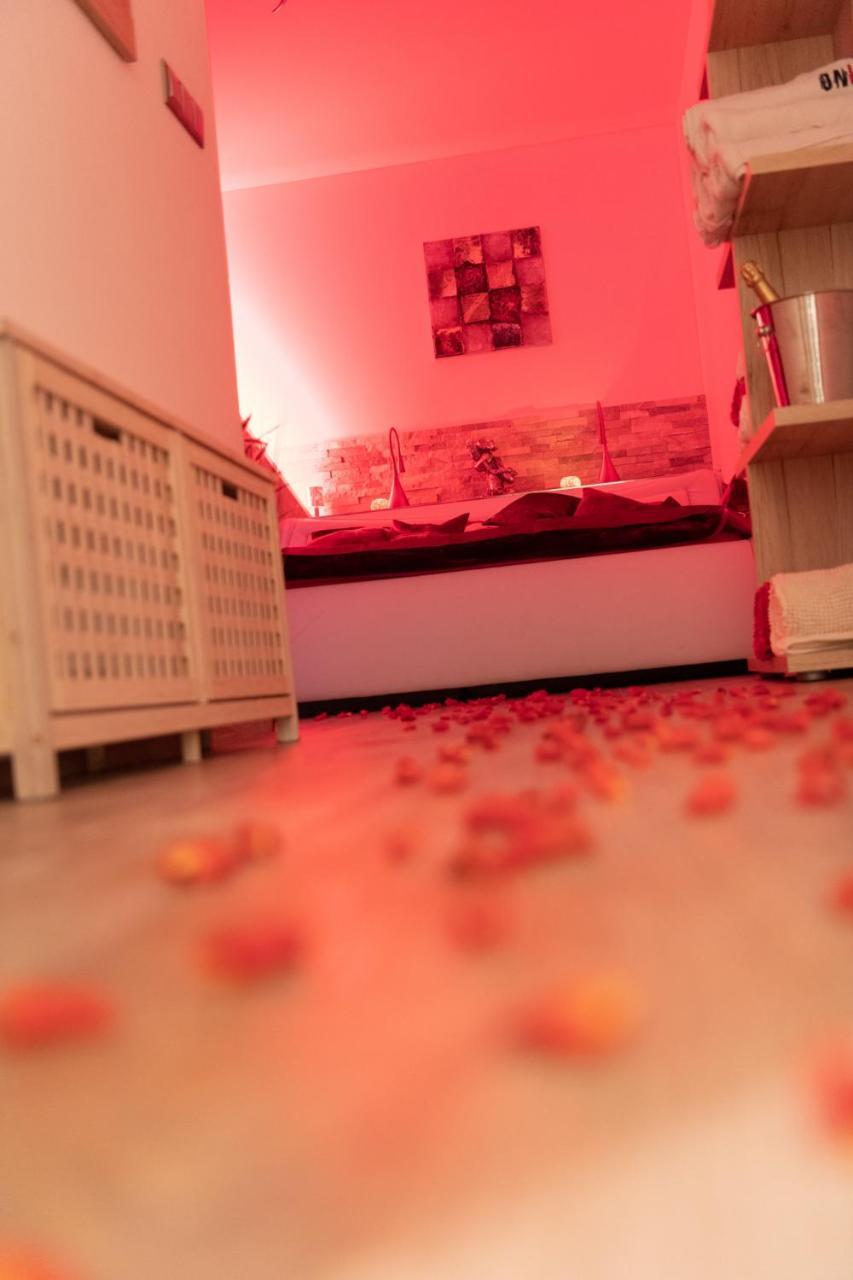 Romanticky Wellness Suite Hotel Heinz 도브리스 외부 사진