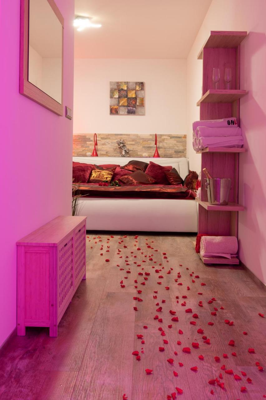 Romanticky Wellness Suite Hotel Heinz 도브리스 외부 사진
