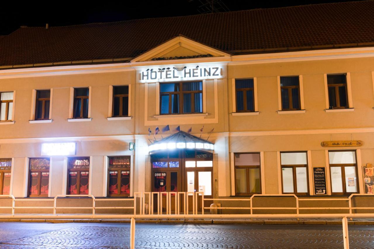Romanticky Wellness Suite Hotel Heinz 도브리스 외부 사진