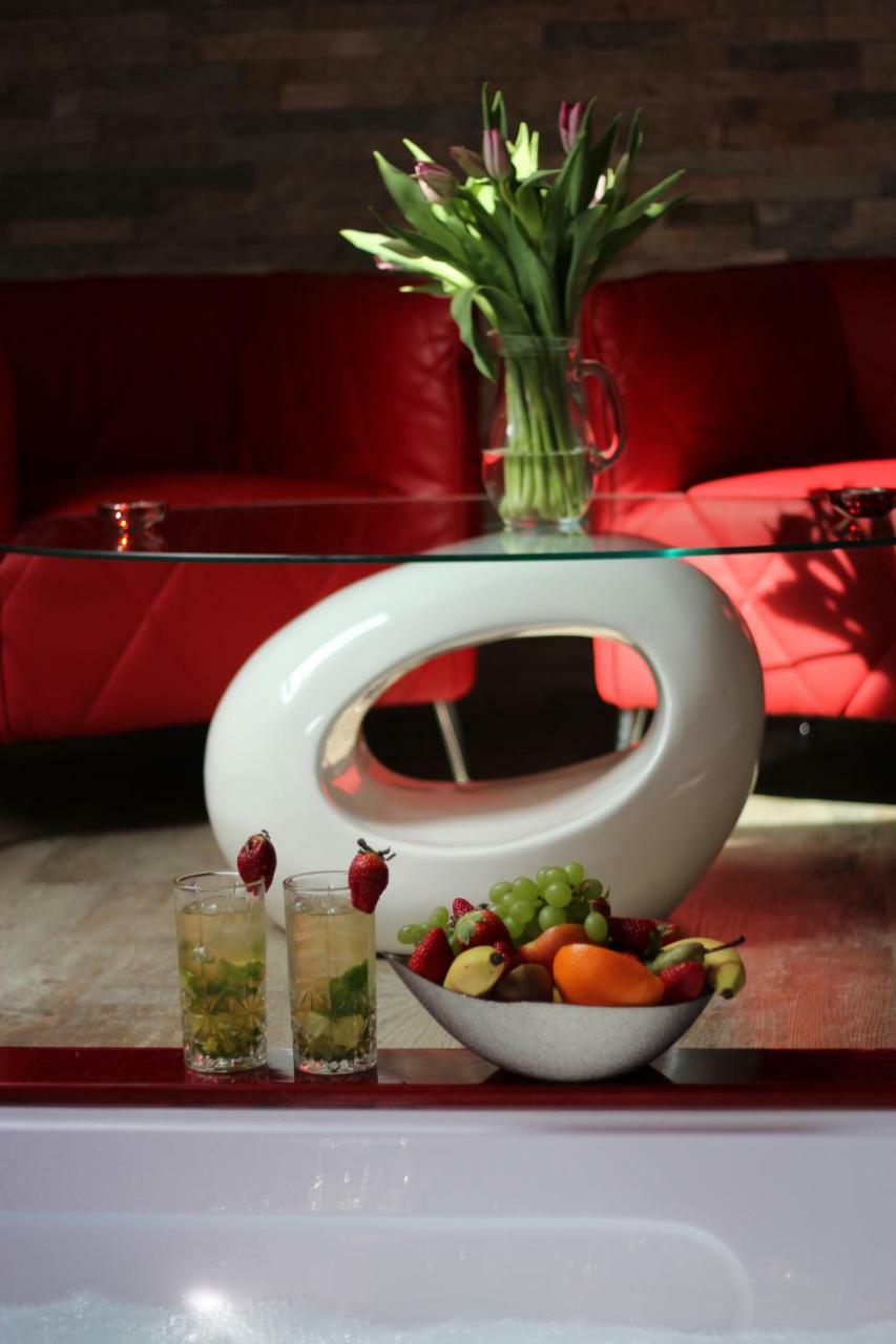 Romanticky Wellness Suite Hotel Heinz 도브리스 외부 사진